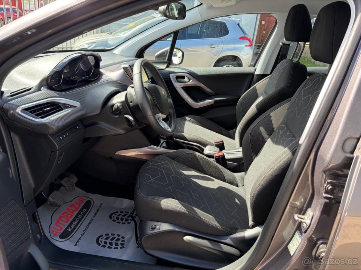 Peugeot 2008 - 12