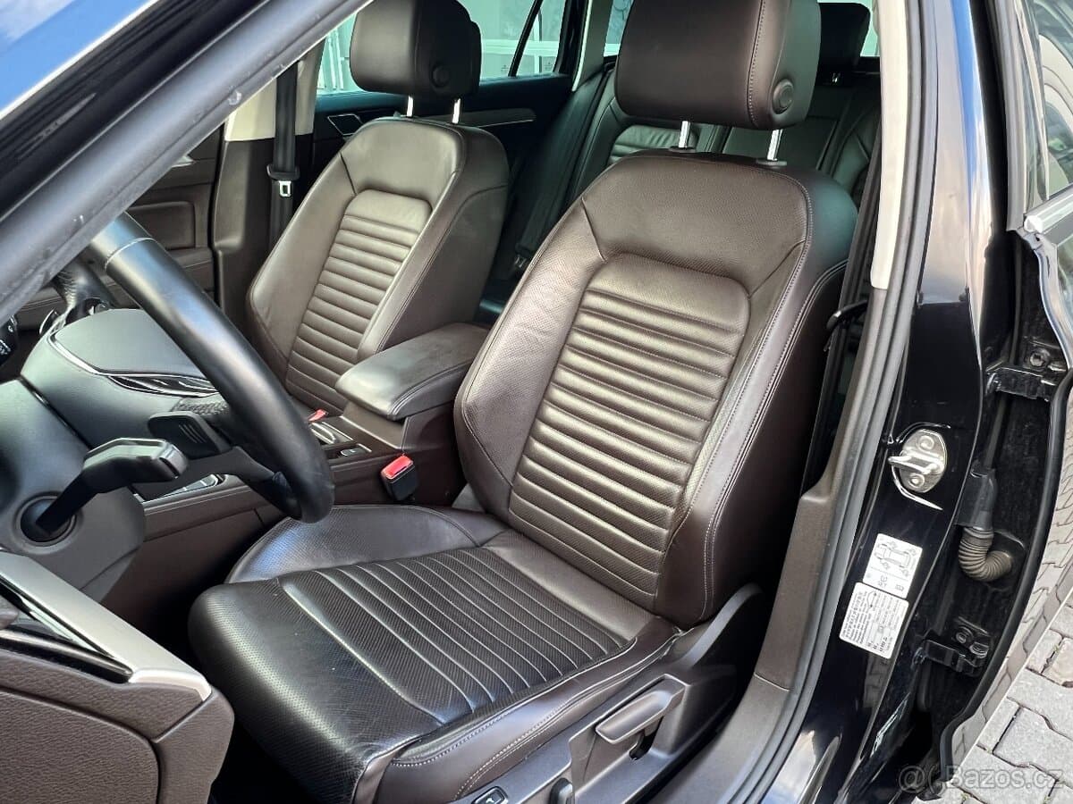2016 Volkswagen PASSAT - 12