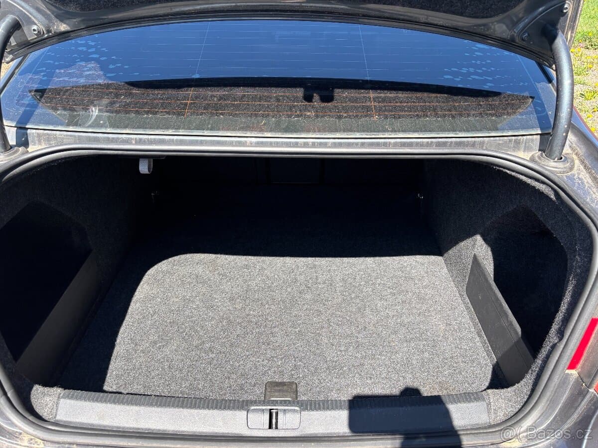 2009 Volkswagen PASSAT - 12