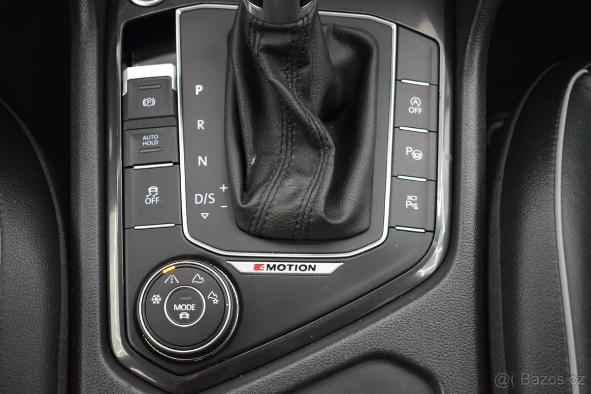 2016 Volkswagen TIGUAN - 12
