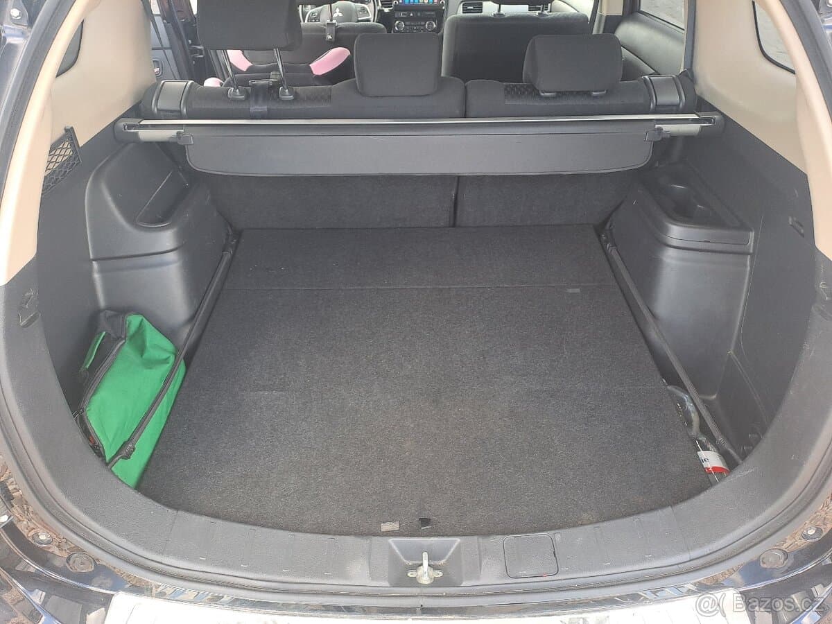 2014 Mitsubishi OUTLANDER - 12