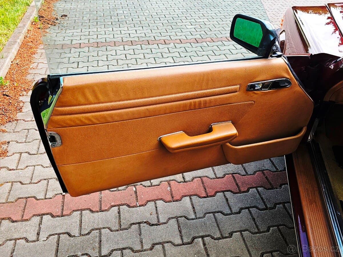 1981 Mercedes-Benz SL - 12