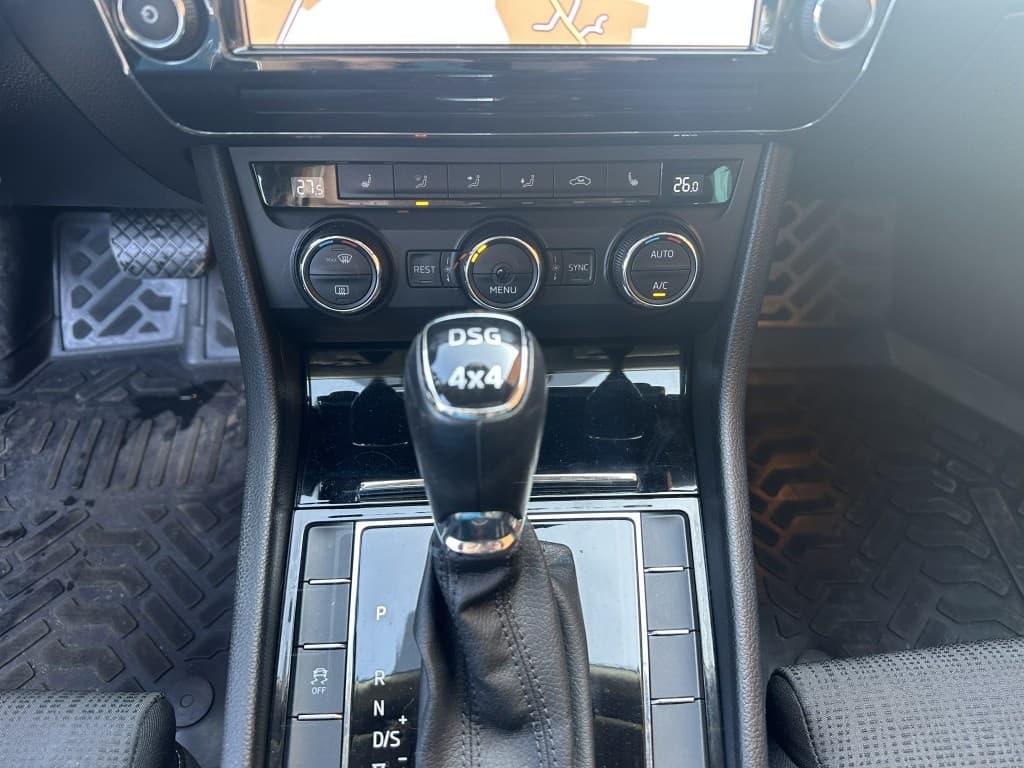 2016 Škoda SUPERB - 12