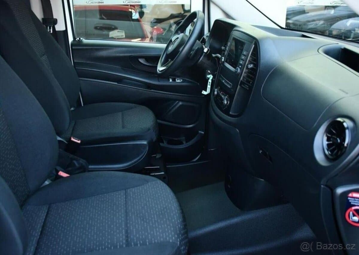 2021 Mercedes-Benz VITO - 12
