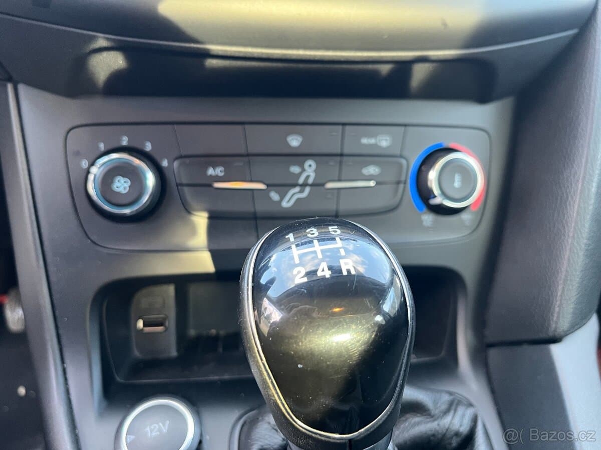 2015 Ford FOCUS - 12