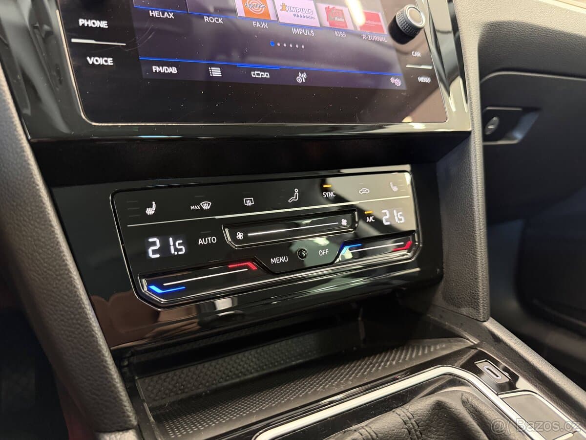 Volkswagen PASSAT - 12