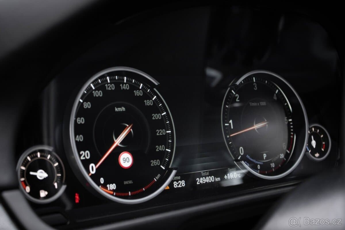 2013 BMW M5 - 12