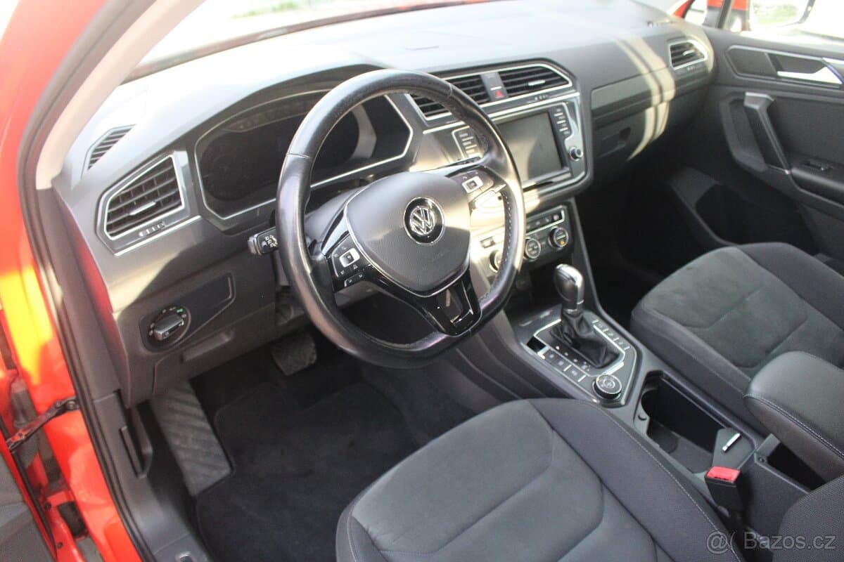 2016 Volkswagen TIGUAN - 12