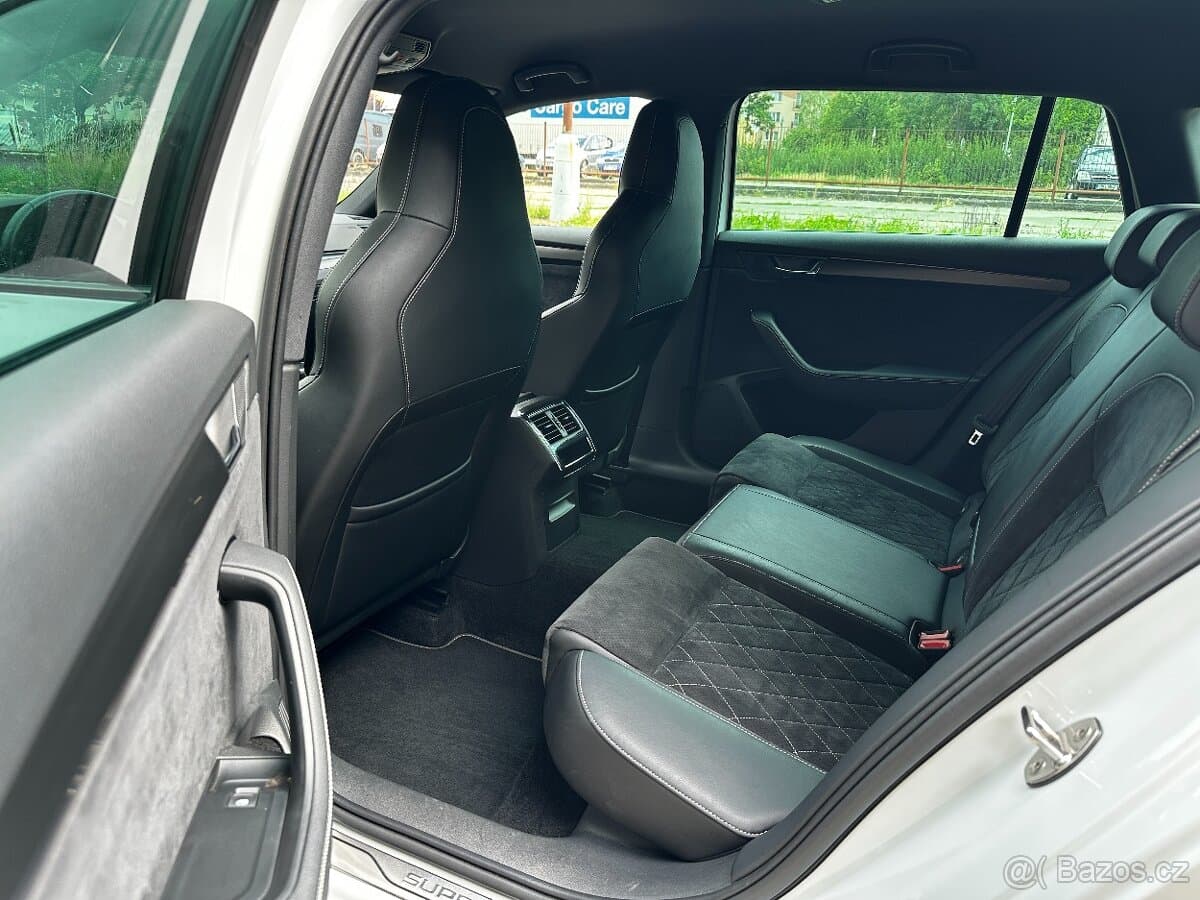 2021 Škoda SUPERB - 12