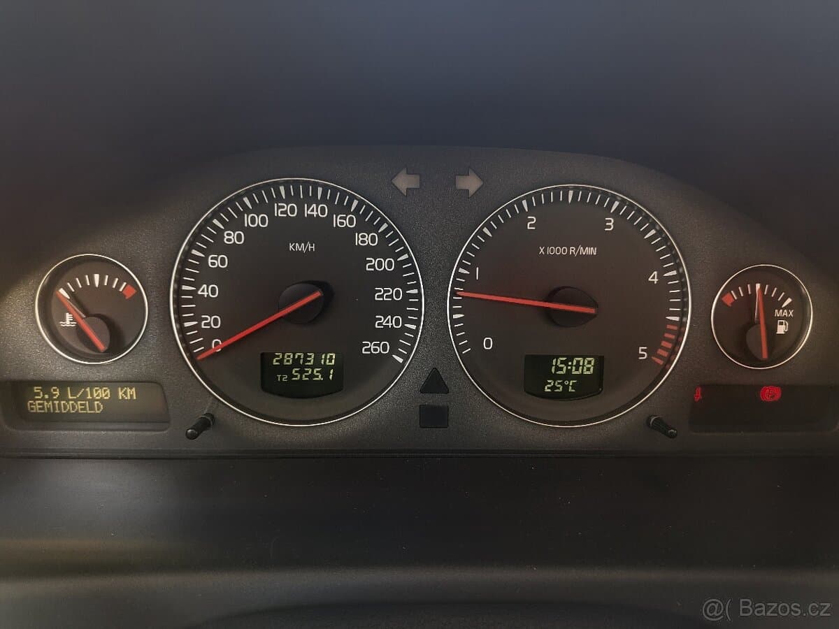 2005 Volvo V70 - 12