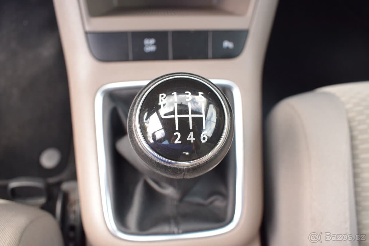 2009 Volkswagen GOLF - 12