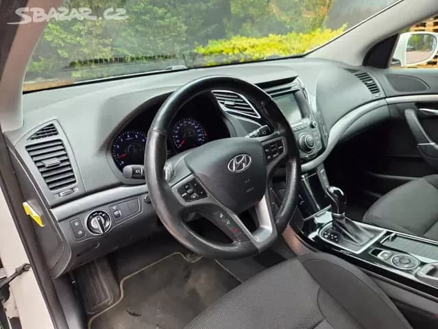 2011 Hyundai i40 - 12