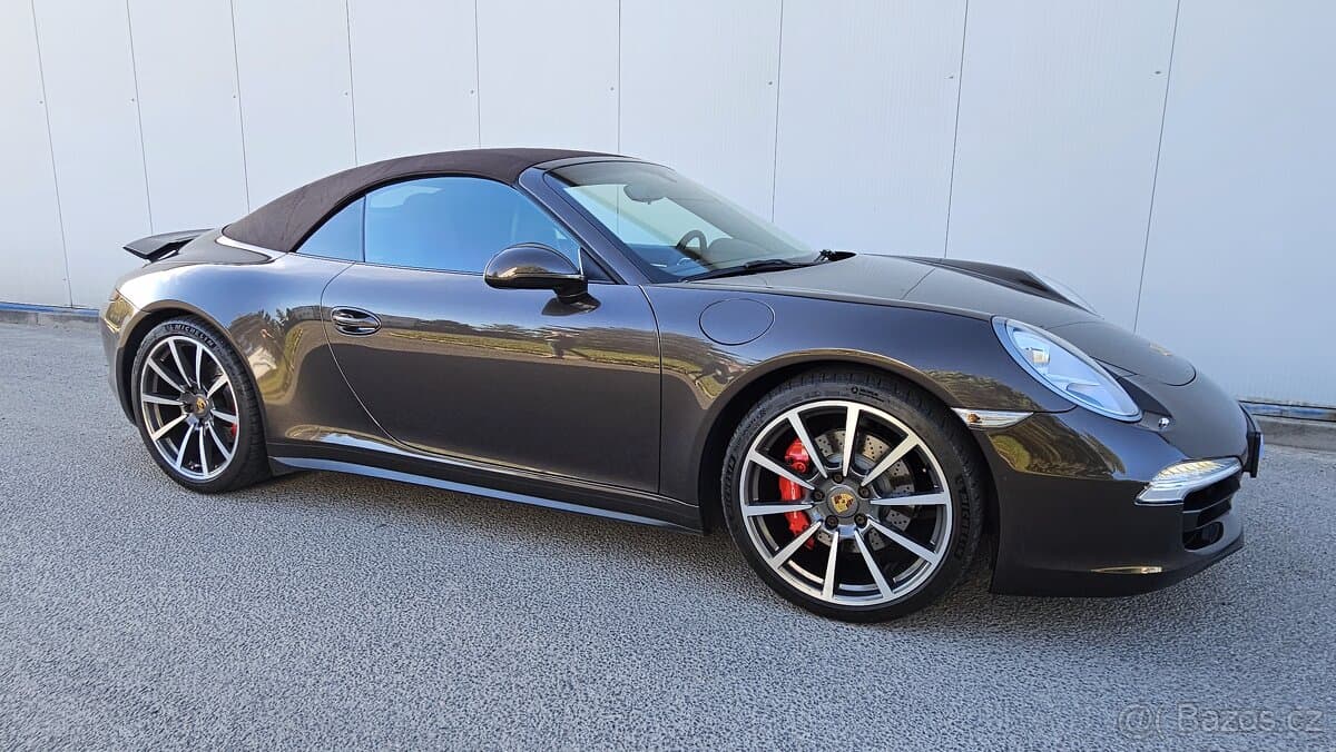 2013 Porsche 911 - 12