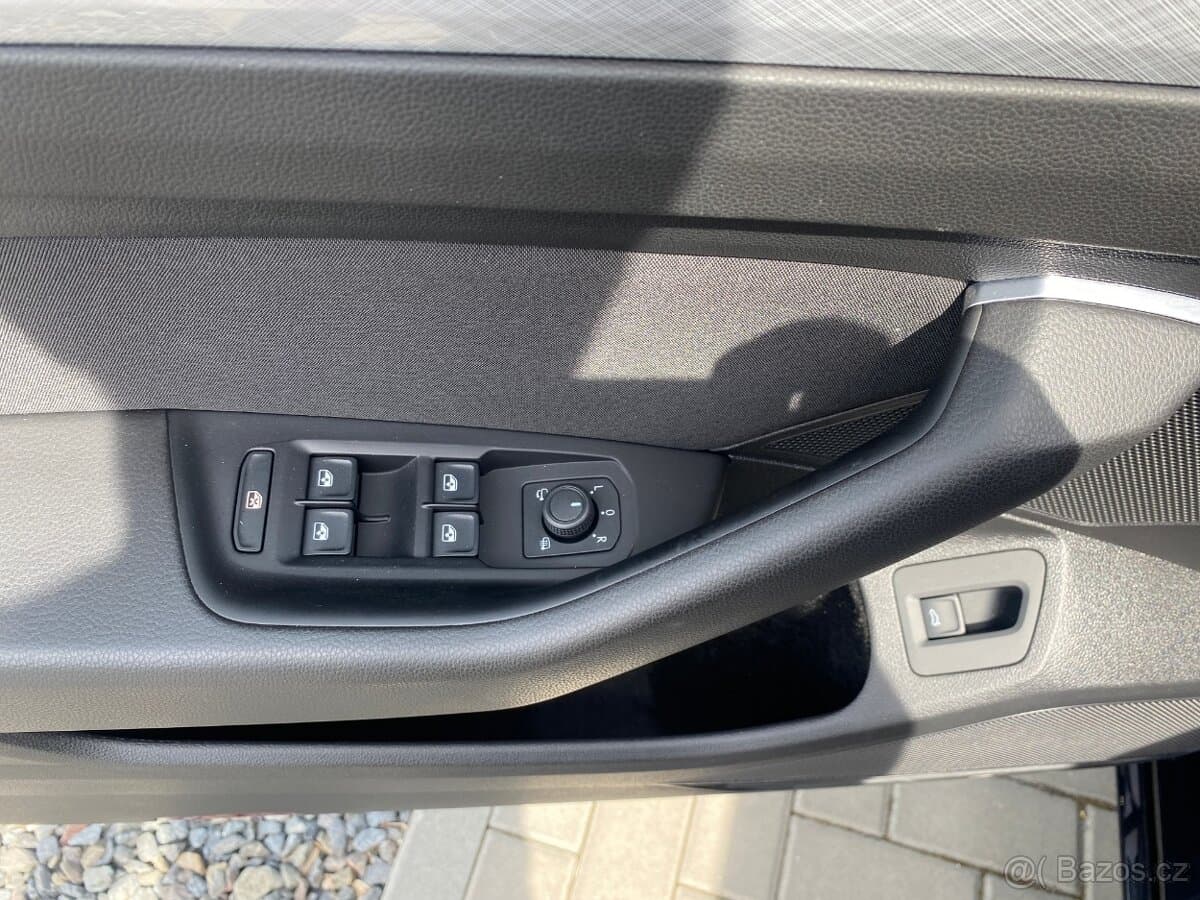2022 Volkswagen PASSAT - 12