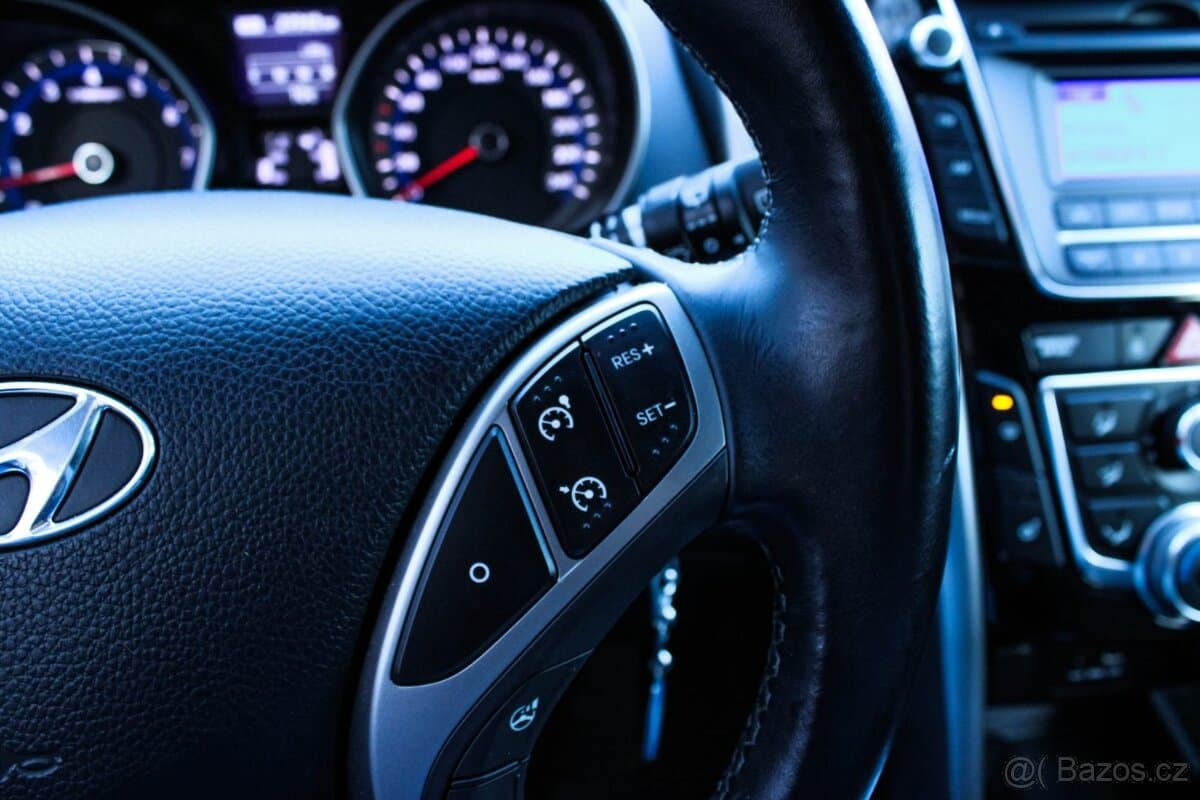 2013 Hyundai i30 - 12
