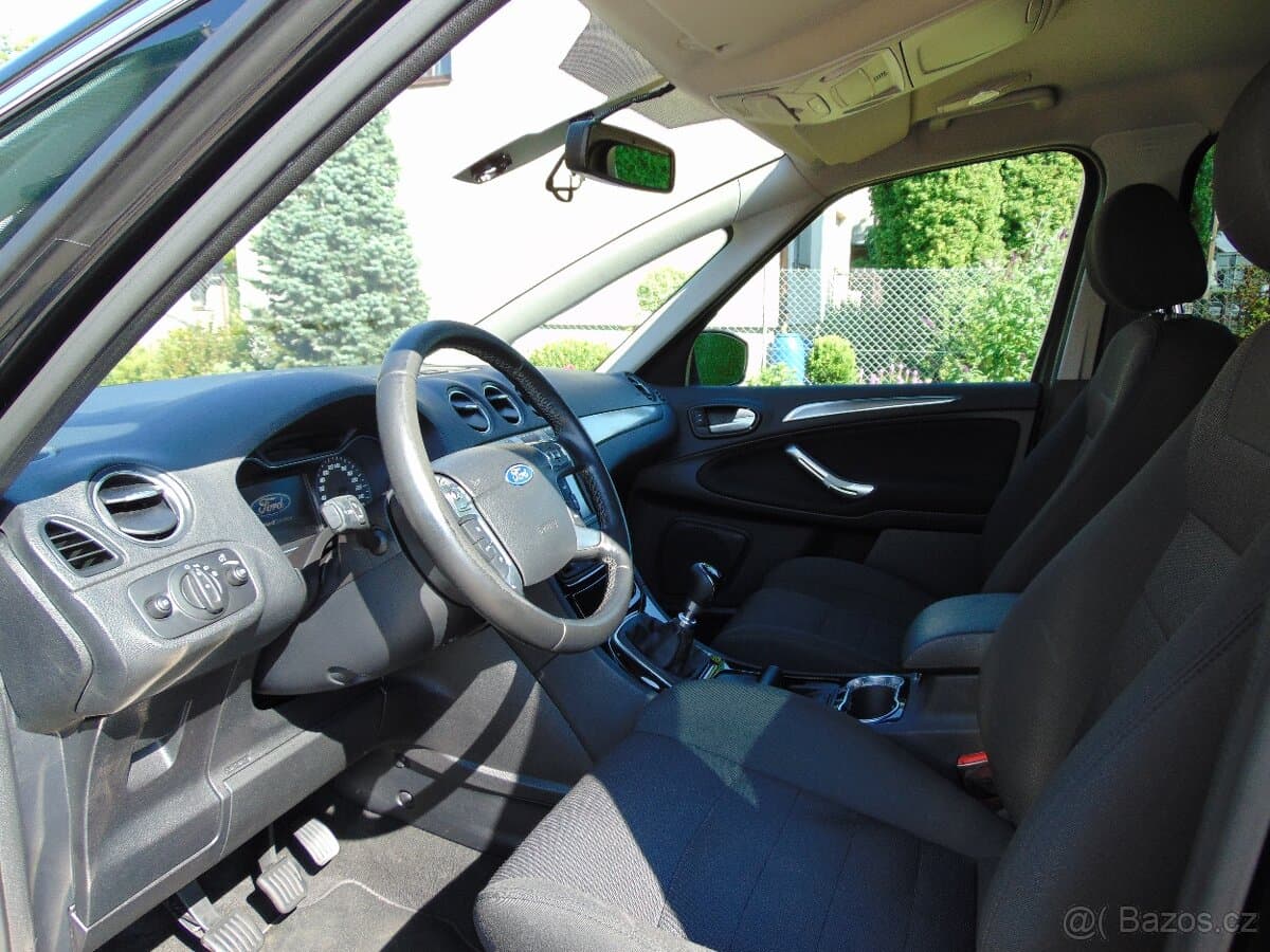 2013 Ford S-MAX - 12