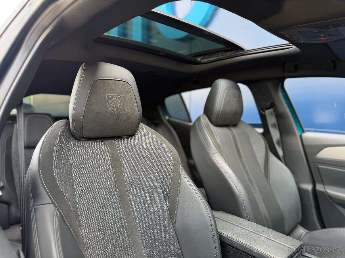 2025 Peugeot 408 - 12