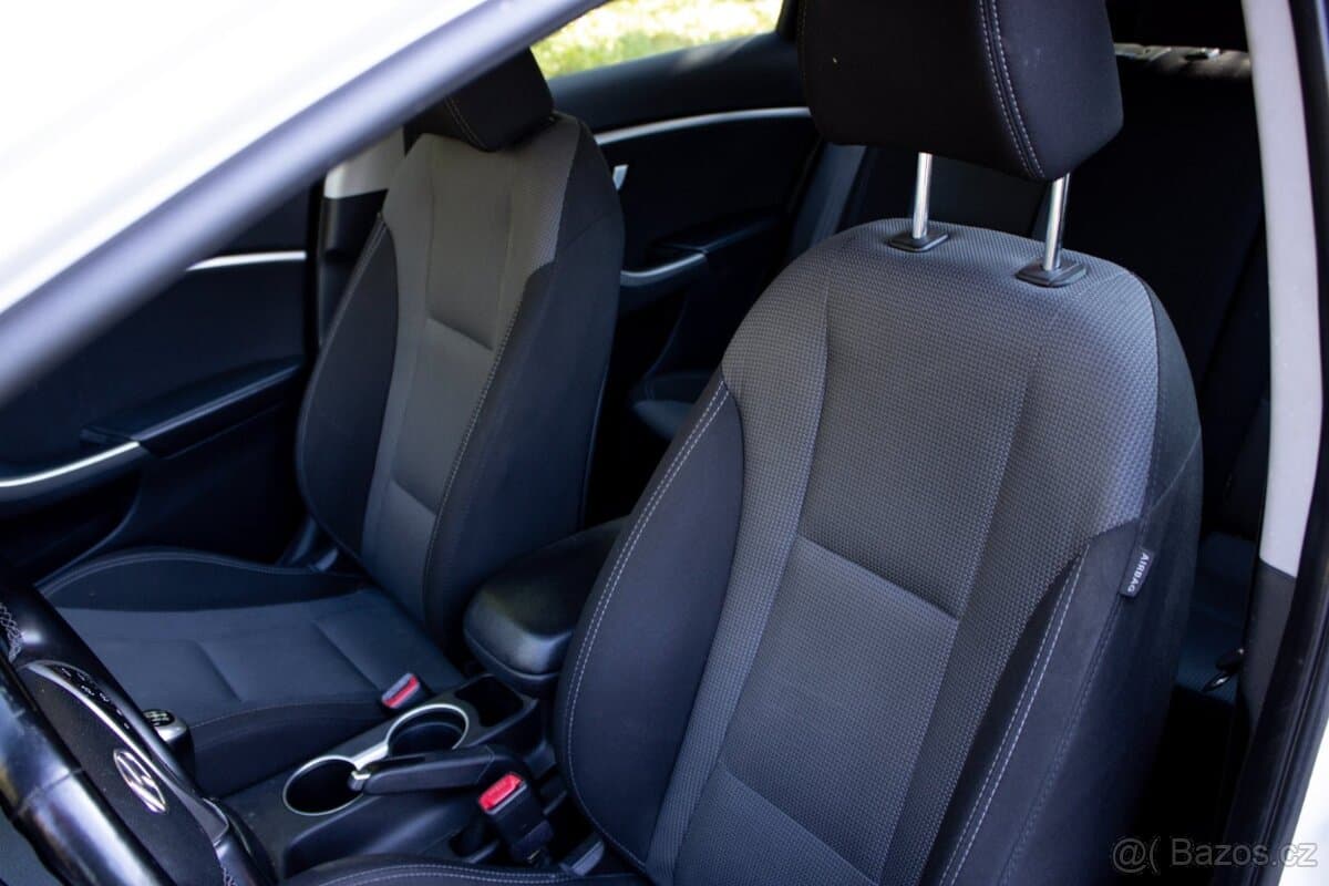 2013 Hyundai i30 - 12