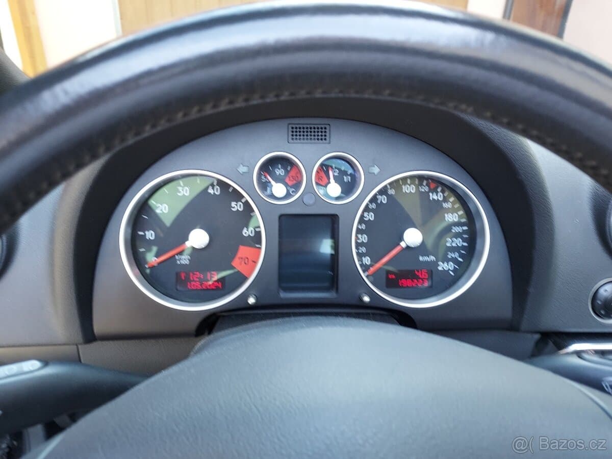 2003 Audi TT - 12