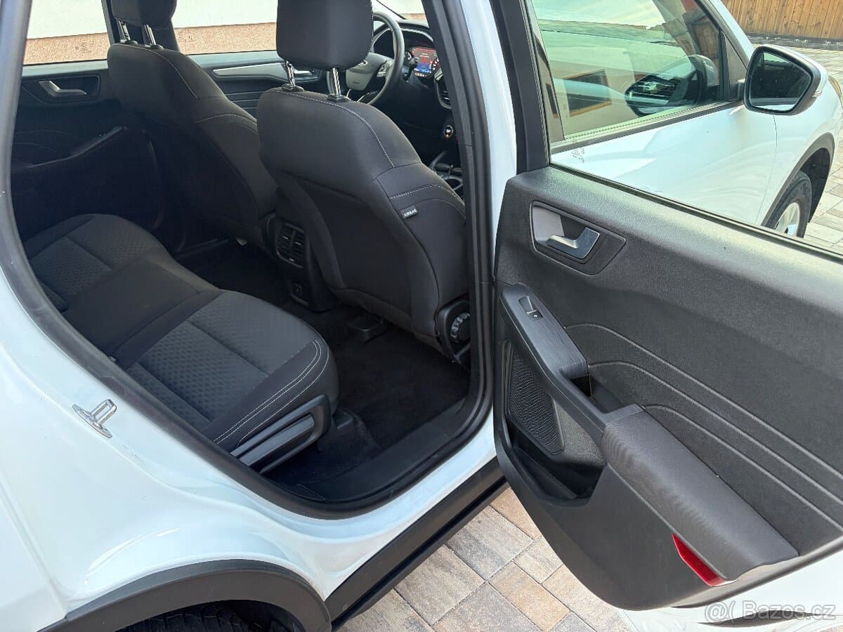 2022 Ford KUGA - 12