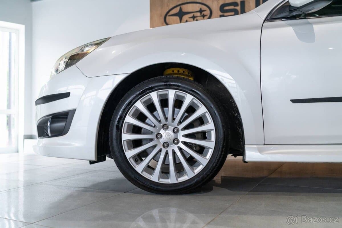 2010 Subaru LEGACY - 12