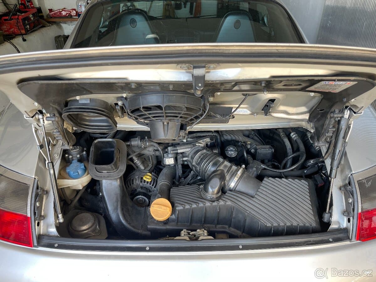 1997 Porsche 911 - 12