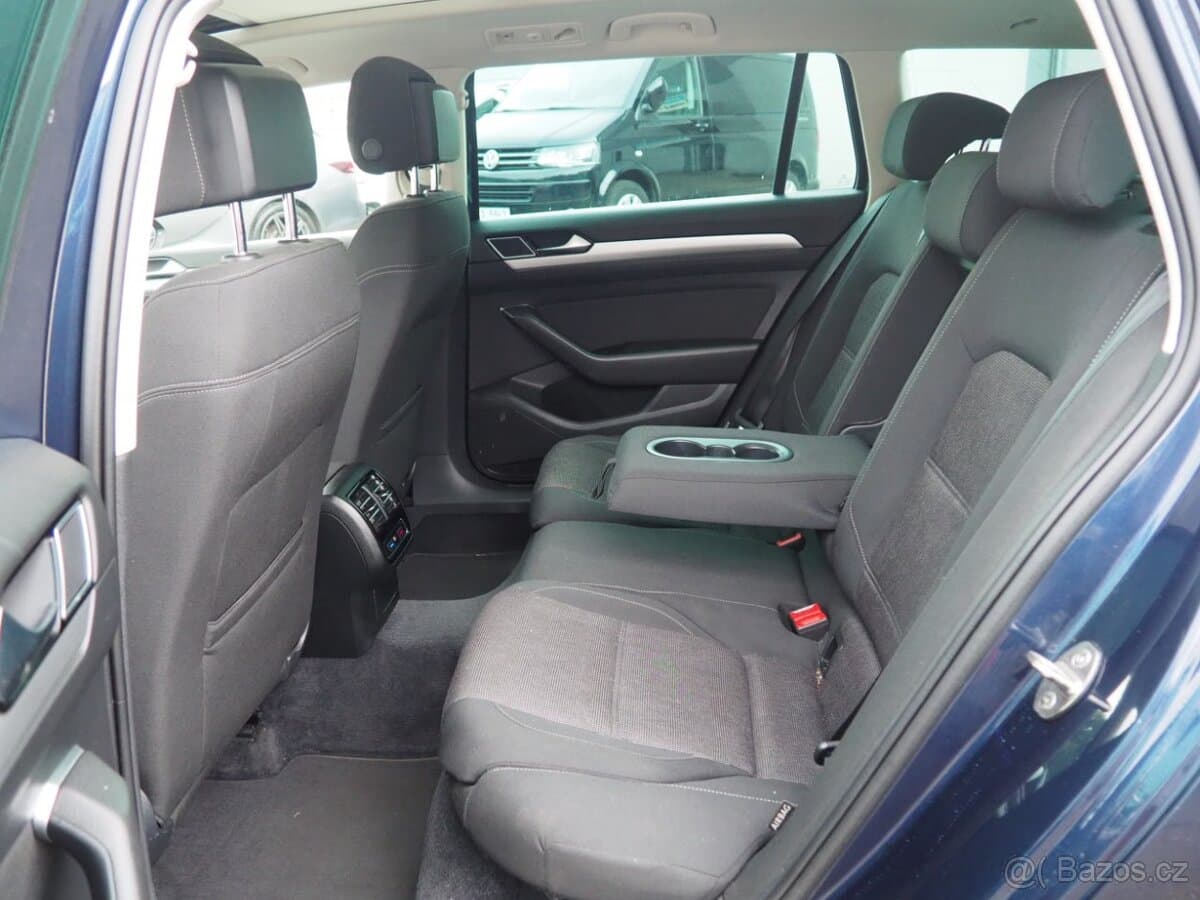 2016 Volkswagen PASSAT - 12