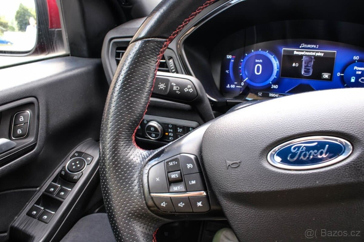 2021 Ford KUGA - 12