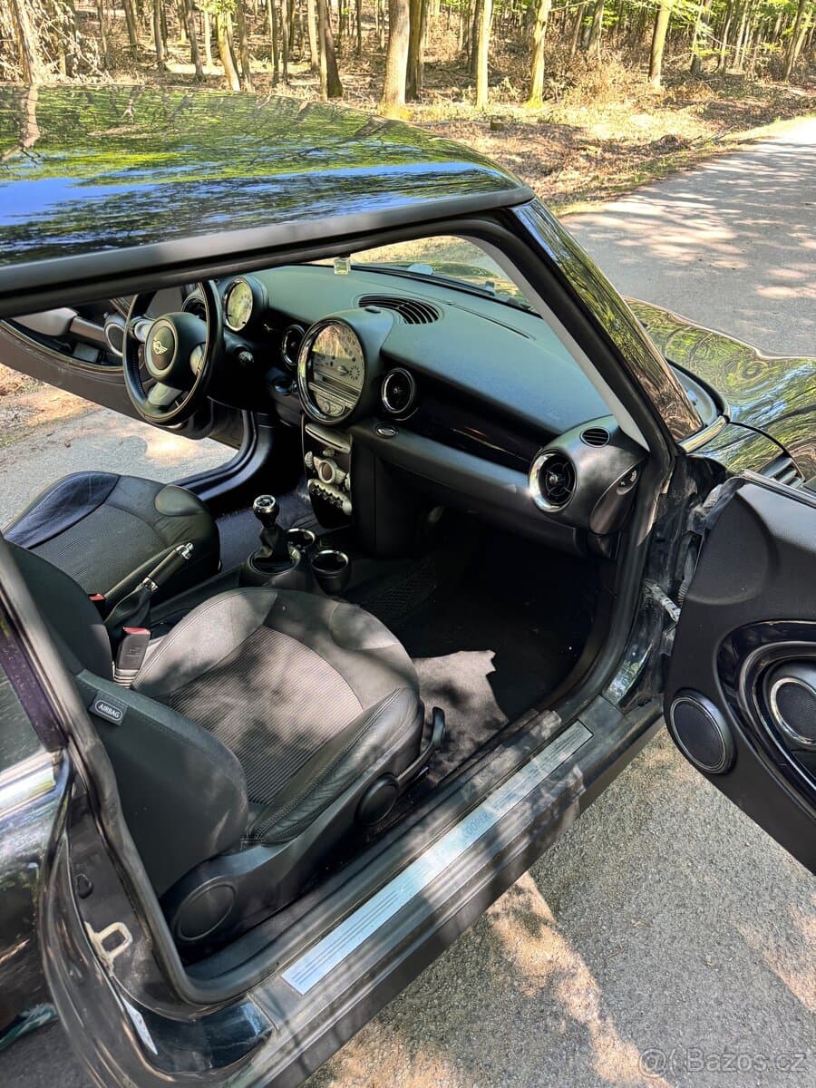 Mini COOPER - 12