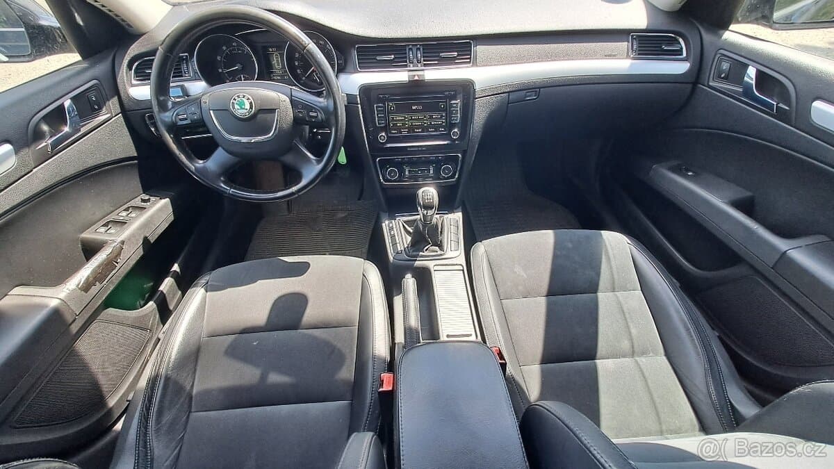 2010 Škoda SUPERB - 12