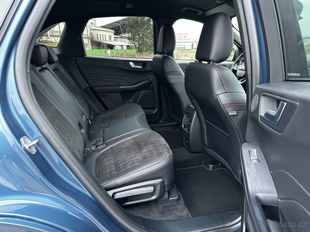 2023 Ford KUGA - 12