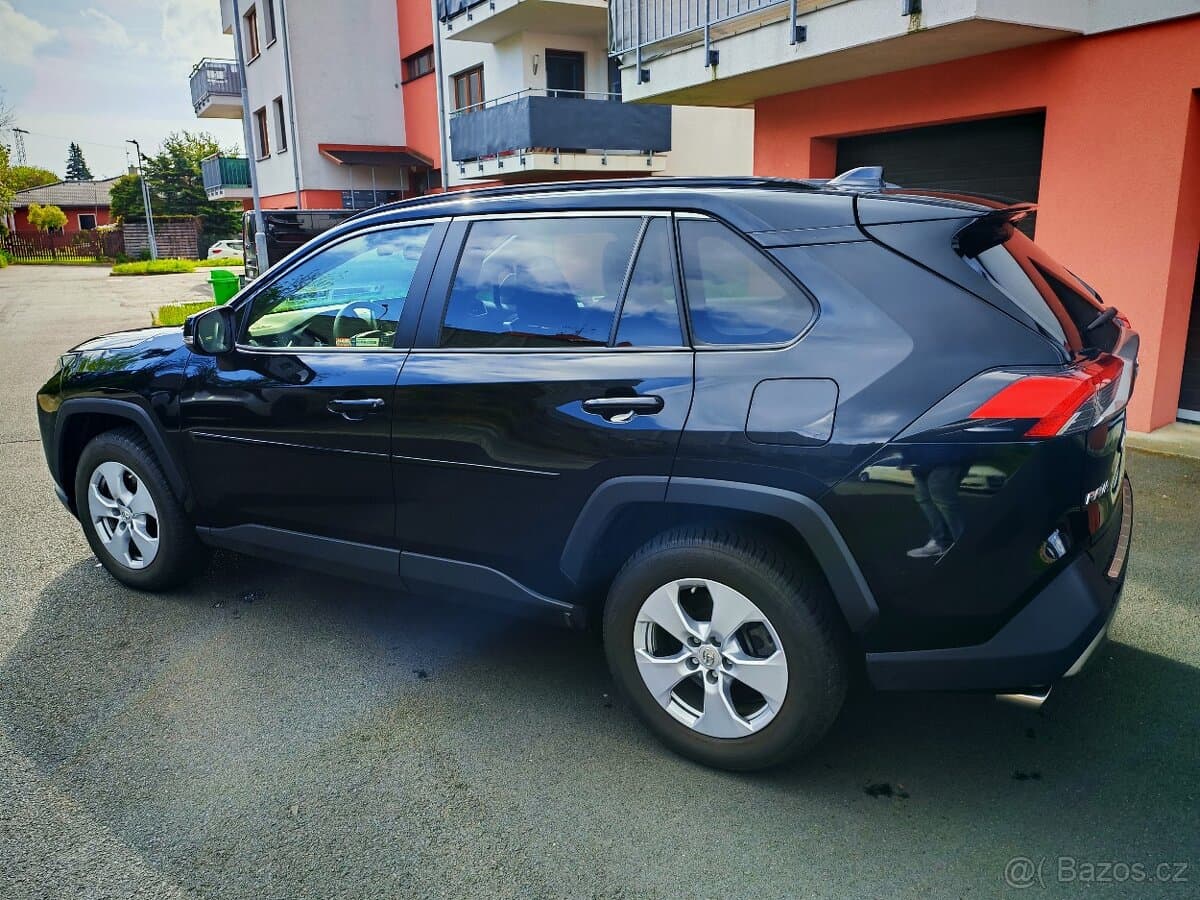2023 Toyota RAV4 - 12