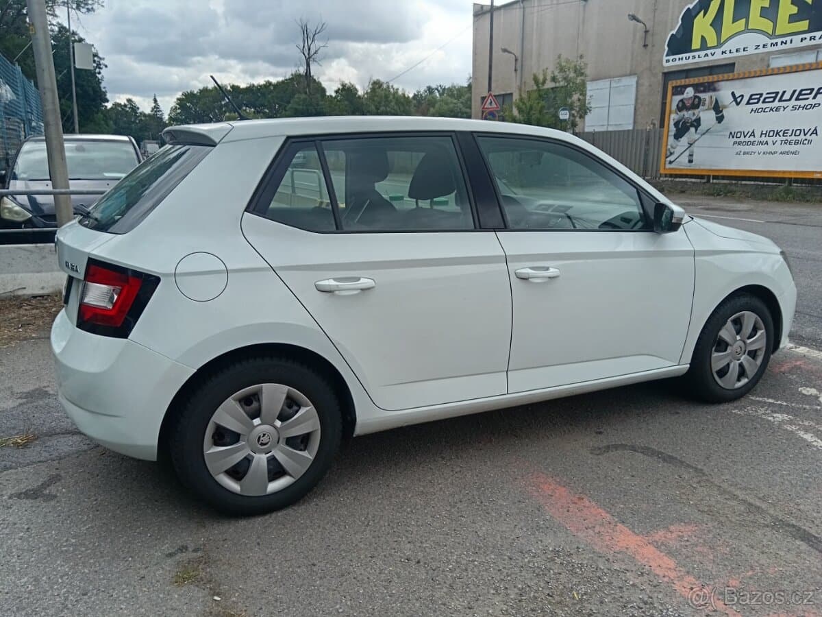 2016 Škoda FABIA - 12