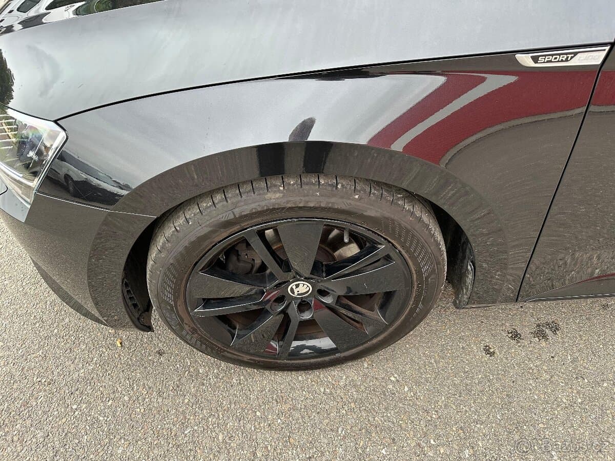 2019 Škoda SUPERB - 12