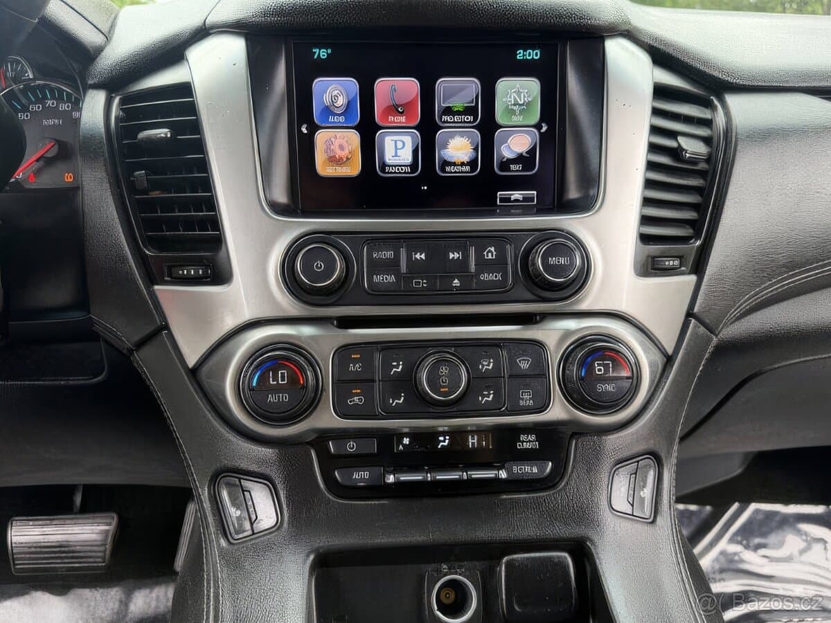 2016 Chevrolet SUBURBAN - 12