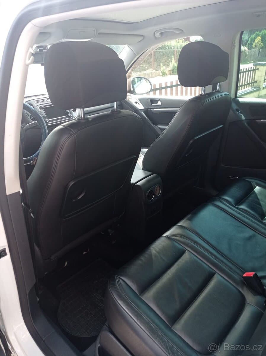 2012 Volkswagen TIGUAN - 12