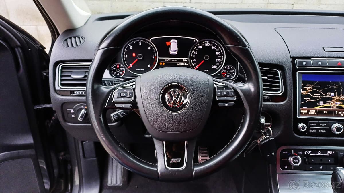 2016 Volkswagen TOUAREG - 12