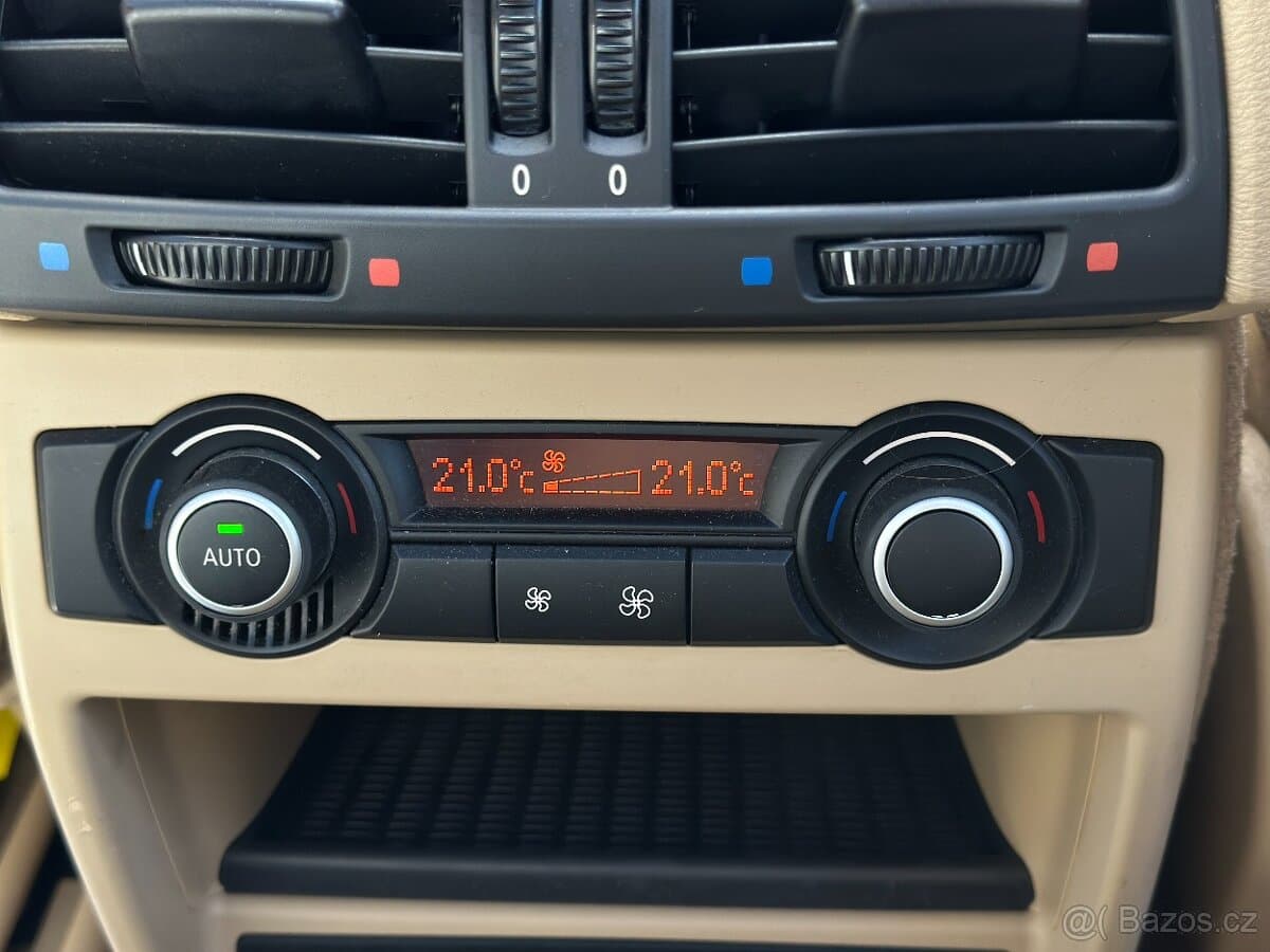 2010 BMW X5 - 12