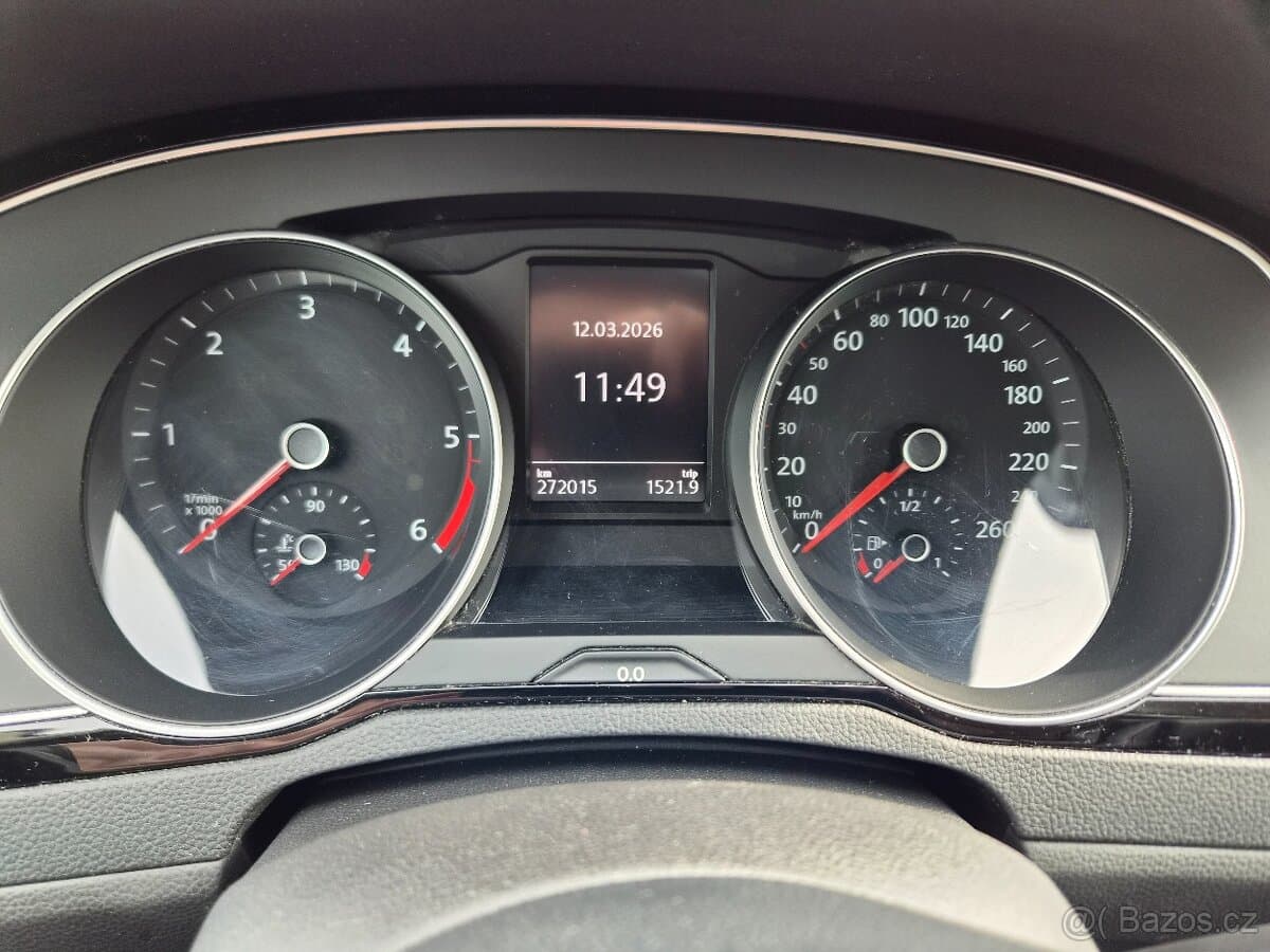 2015 Volkswagen PASSAT - 12