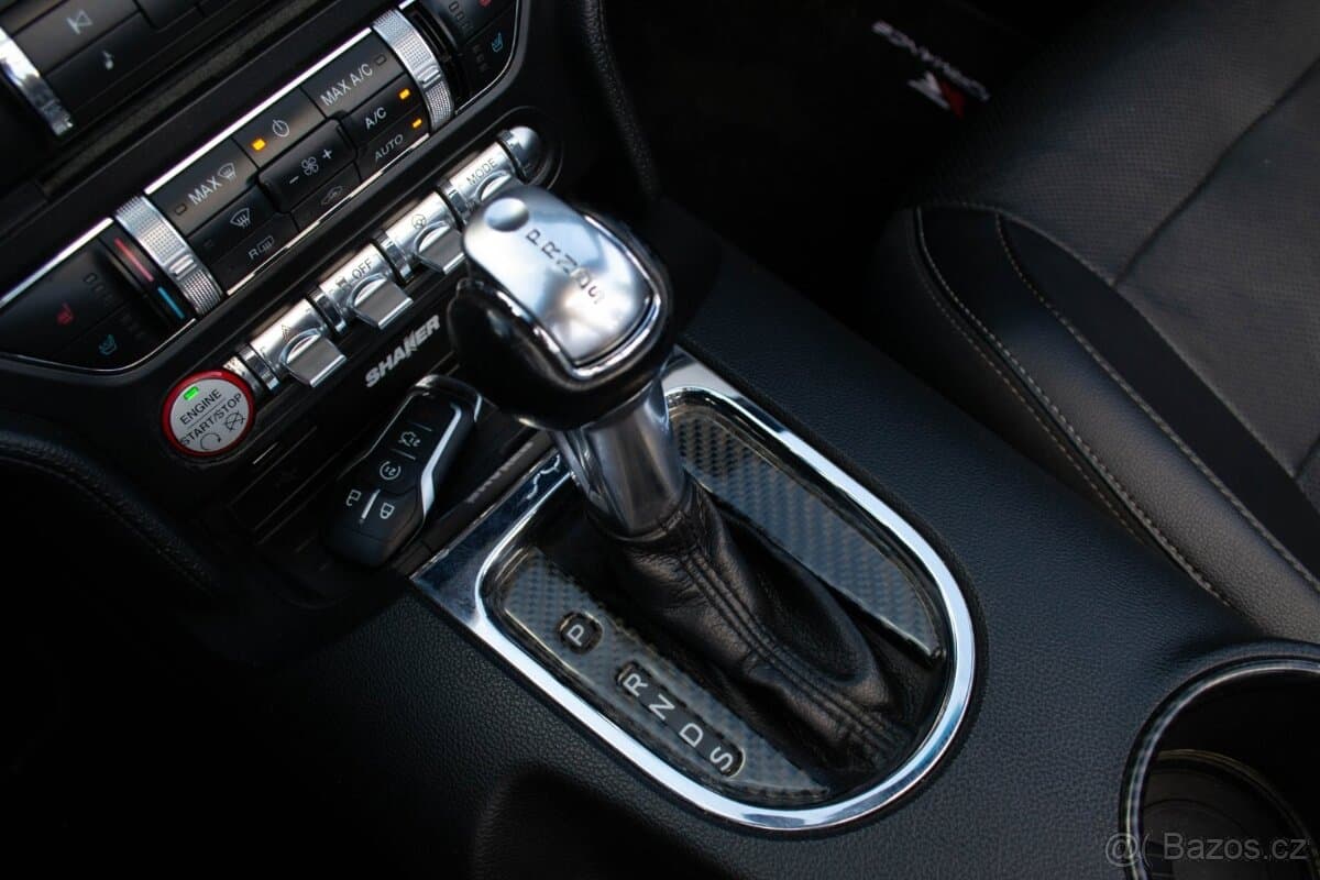 2016 Ford MUSTANG - 12