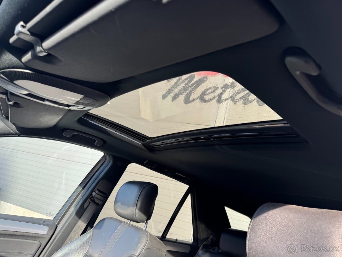 2010 Mercedes-Benz M-CLASS - 12