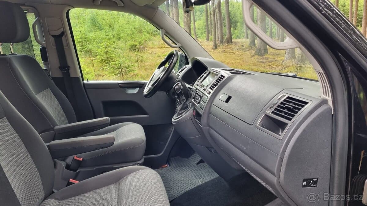 2015 Volkswagen CARAVELLE - 12