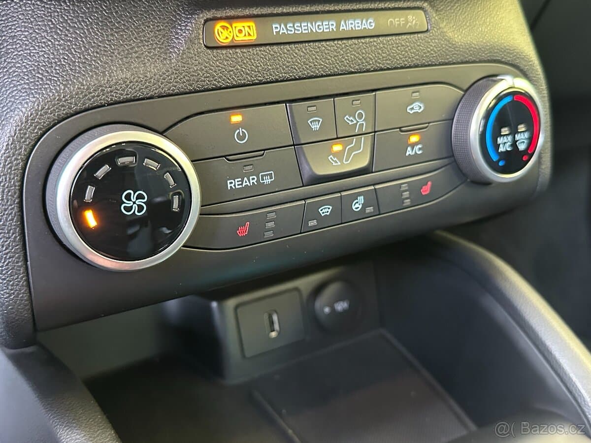 2021 Ford FOCUS - 12