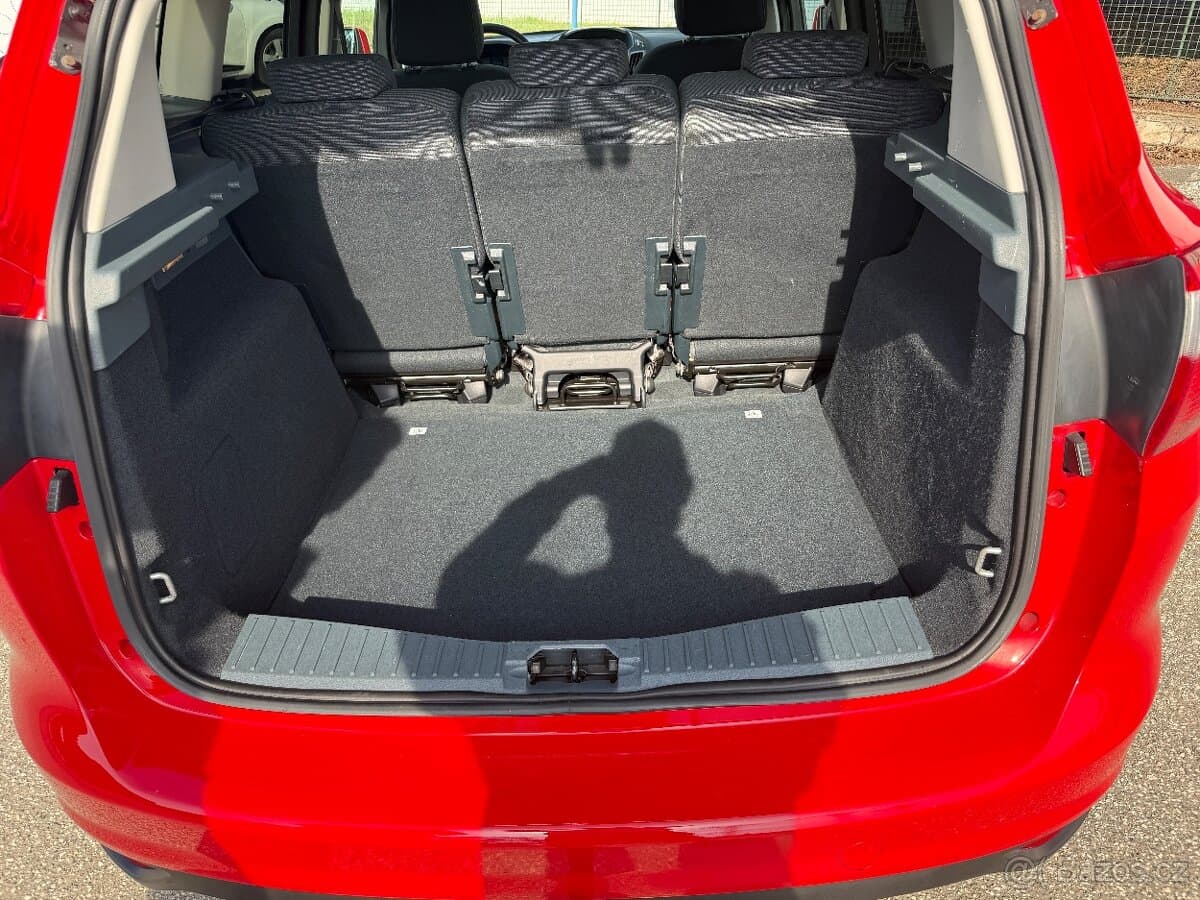 2012 Ford C-MAX - 12