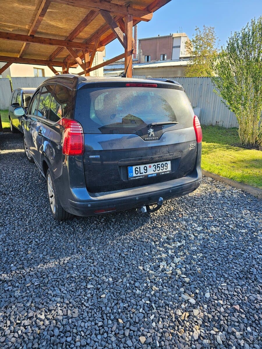 2016 Peugeot 5008 - 12