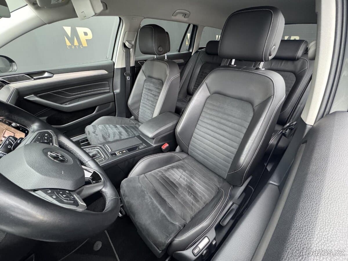 2020 Volkswagen PASSAT - 12