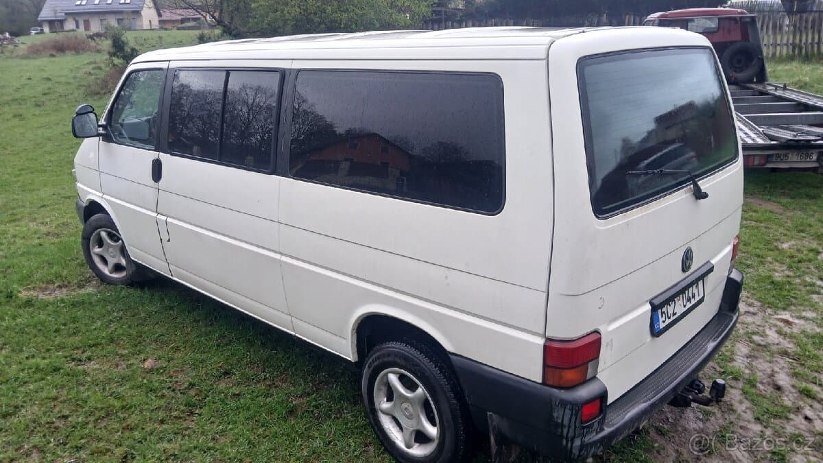 2003 Volkswagen CARAVELLE - 12