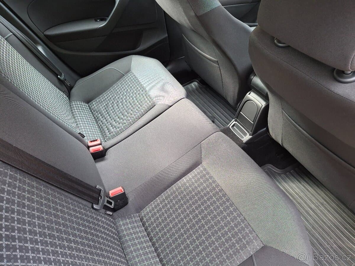 2015 Volkswagen POLO - 12