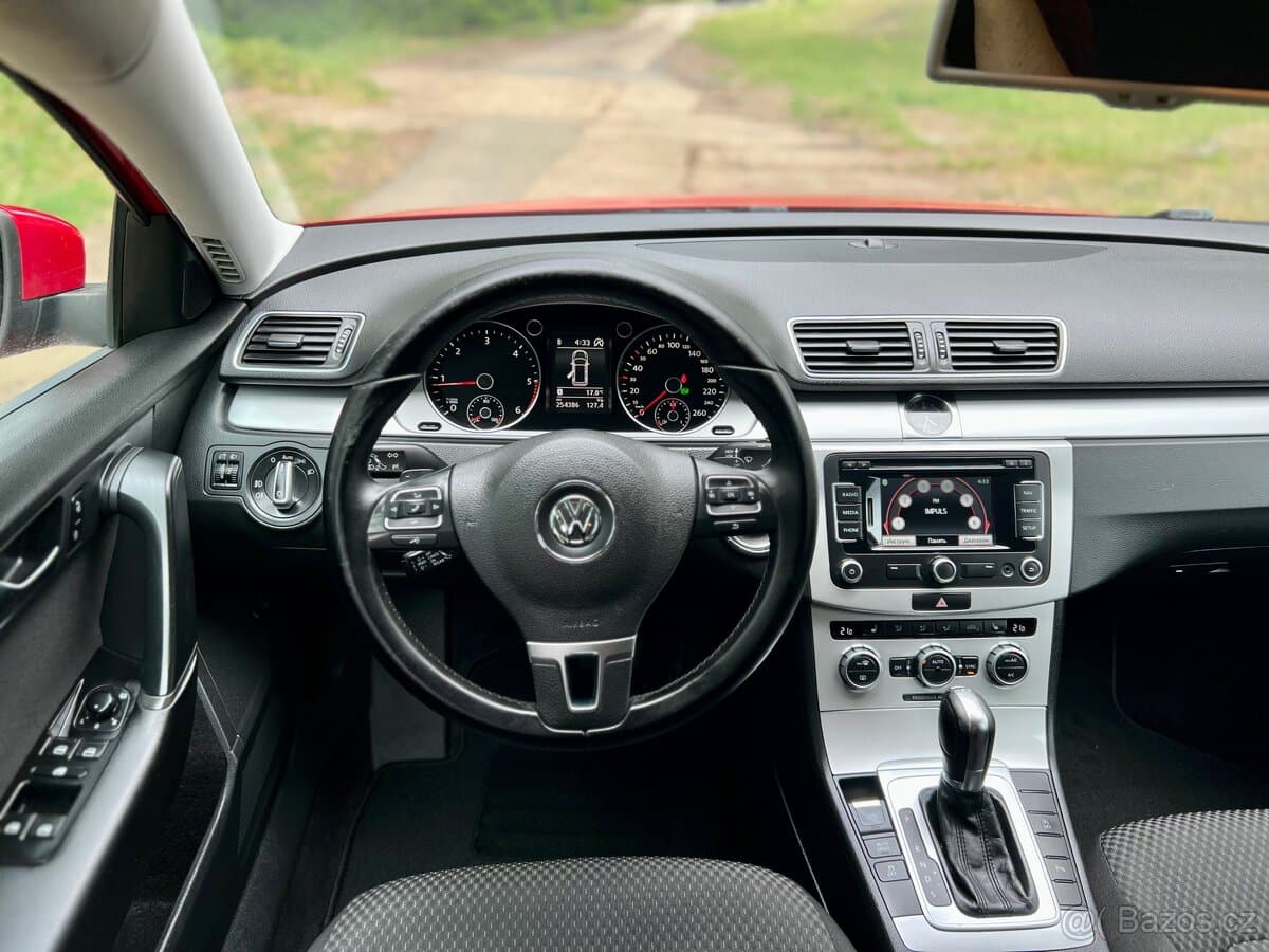2013 Volkswagen PASSAT - 12
