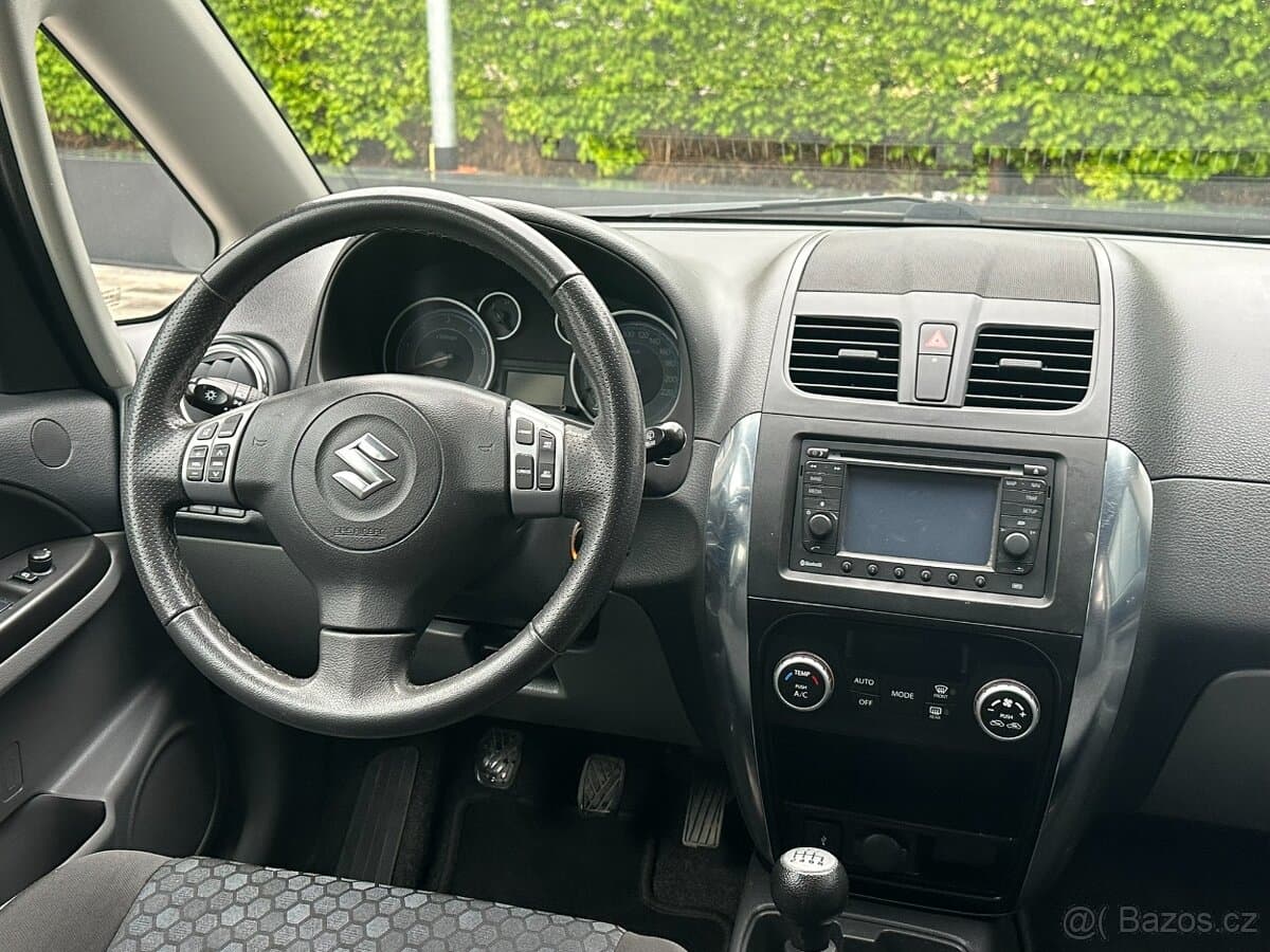 2012 Suzuki SX4 - 12